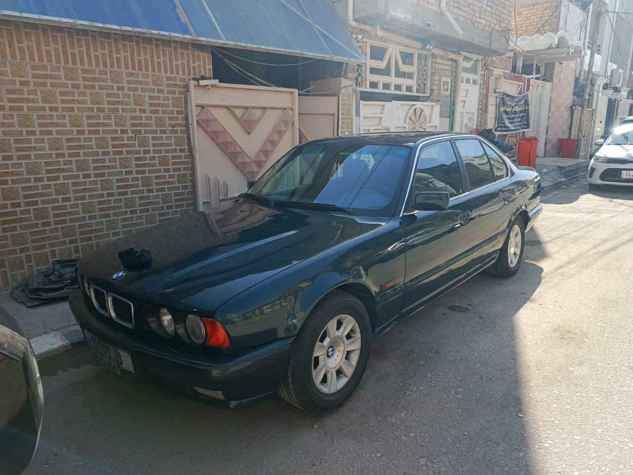 سلام عليكم 
Bmw 

موديل 1995
سياره جاهزه من كلشي 
مواصفاته فول واحد على واحد 
مكان السياره النجف الاشرف حي السلام 
رقم صاحب السياره ***********
السعر 55 وبه مجال 
رقمه تريد تداور تريد بس وكاله شنو الي يعجبك
