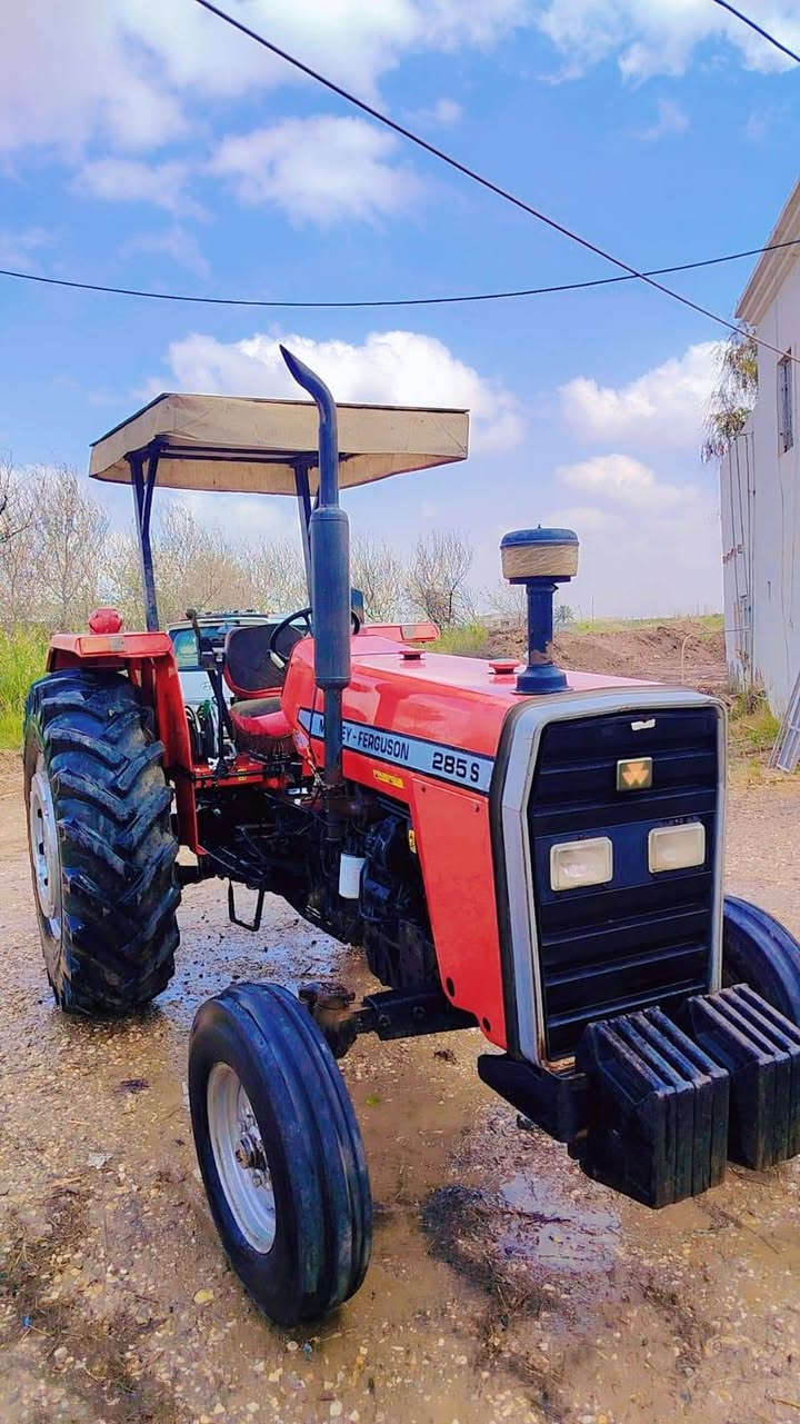 السلام عليكم تركتر للبيع تركي 2001 رقم واسط بسمي تحويل مباشر سنويه مجدده لسنه 30 مكاني واسط ***********
