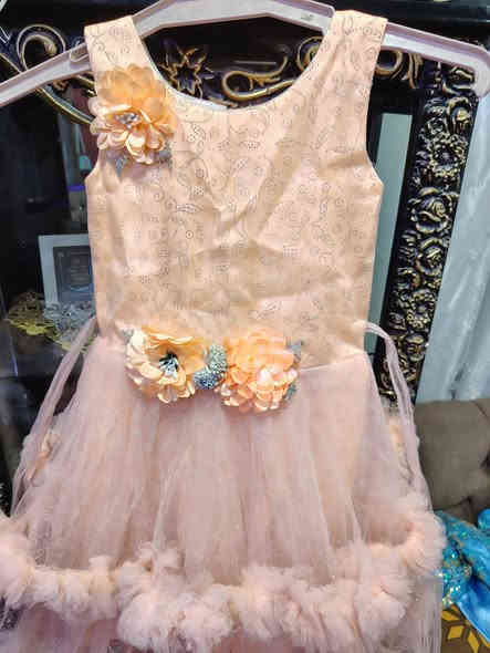 بسم الله الرحمن الرحيم
السلام عليكم عندي بدلات أطفال عمره 3سنه إلى سبعة سنه ملبس، مره وحده وأسعار رخيصة تصفية كنتور ههههههه إلي يحجز على خاص على واتساب ***********
