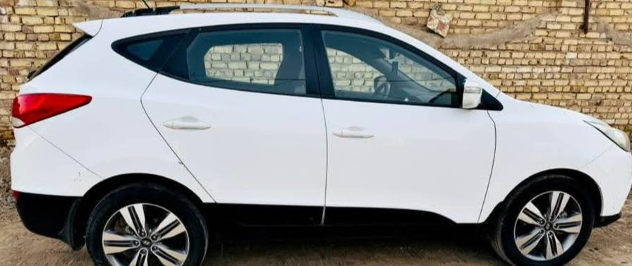 سلام عليكم 
توكسان خليجي موديل 14 مكفوله من حادث وصبغ محرك 2400 ماشيه 84حقيقي رقم الهاتف ***********
