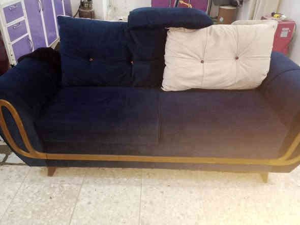 غراض بيت للبيع نضاف الديوانية شارع الوكفه***********
