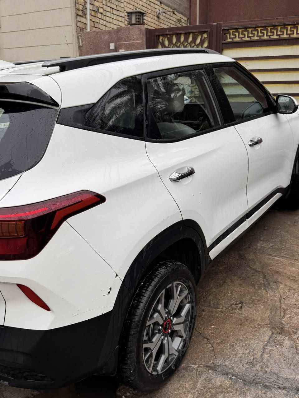 السلام عليكم
كيا سيليتوس خليجي 2022 للبيع 
بصمة + تشغيل عن بعد 
محرك دوش 1600 
6 وضعيات قيادة 
لدات داخلية 
شاشة متصل مع الدشبول 
تحكمات ستيرن 
مري شفط 
كشنات جلد 
وباقي المواصفات معروفة
تخم تايرات جديد
السيارة بدون قطرة صبغ 
بس ثلاث رصعات ع كد اصبع والسونار مرفق مع المنشور 
السيارة عليهة ادامة من كل النواحي 
رقم وسنوية وهزة كلة جديد وبأسمي شرط التحويل 
ماشية 100 الف كيلو 
السيارة جديدة وخير من الله وبلحقيقة كلش حلوة 
مكاني بغداد شارع فلسطين 
السعر 152
***********
