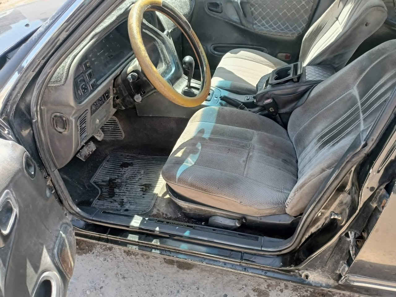 سلام عليكم
دايو برنس موديل 93
 سيارة بأسمي رقم بغداد مشروع وطني سنوية لغاية 27 
سيارة بلادية اوتماتيك كير محرك درجى اولى تدفئه شغالع والتبريد نقص بس غاز 
العنوان سامراء 
السعر 35 وبي مجال بسيط 
***********
