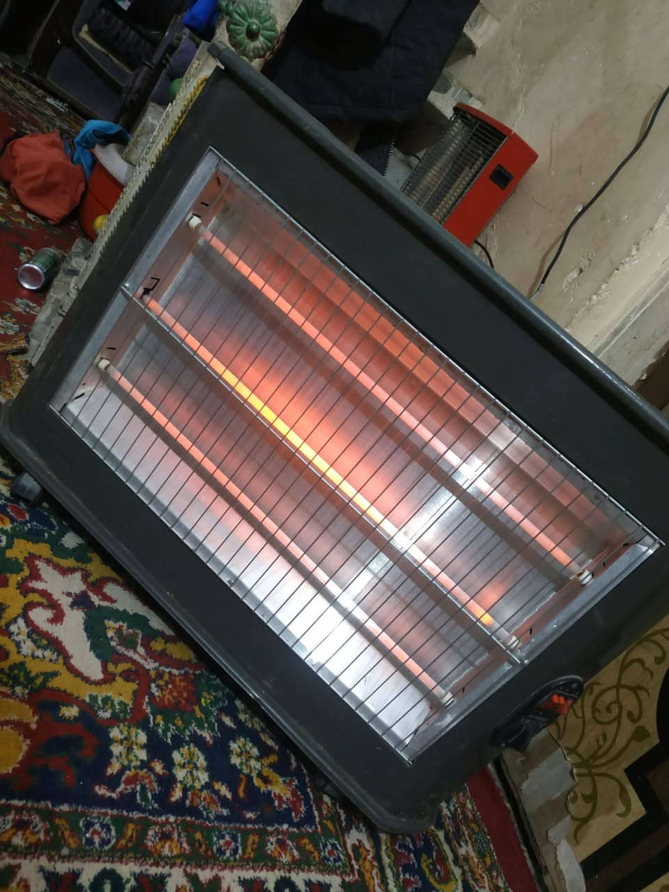 لبيع خبازه نضيف استعمال قليل صوبه حجم كبير براد شغال حار بارد نضيف ع فحص عنوان حله شارع الحسينيه رقم الهاتف ***********
