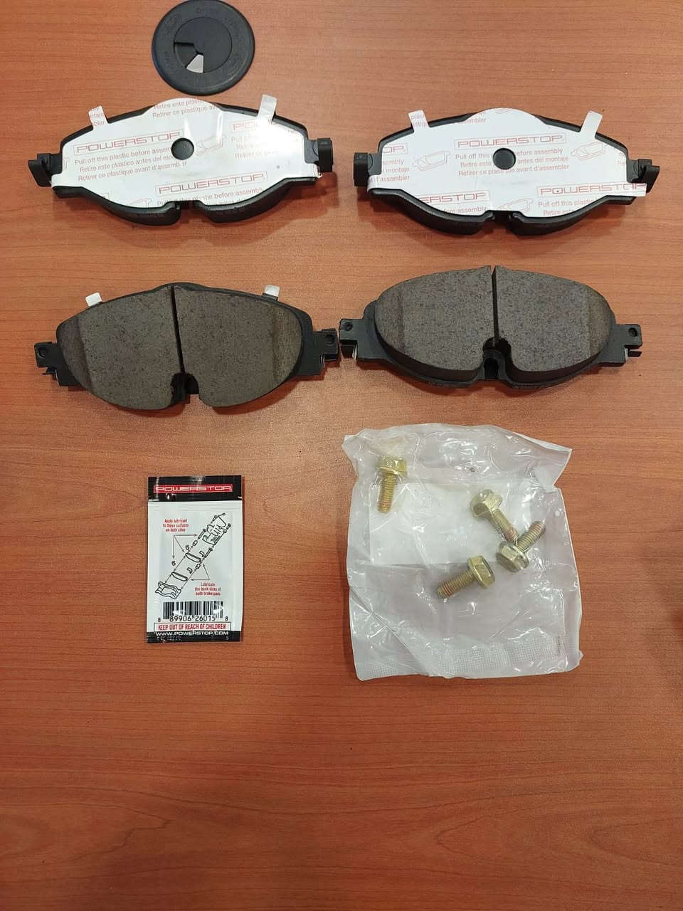 سلام عليكم اخوان دسكات من شركة بور ستوب الامريكيه متوفر لجميع انواع السيارات وبأسعار مناسبه جدا مع ضمان حقيقي 50 الف كيلو اضمنه من الصوت والغبار الاسود تجي وياه كافة ملحقات الدسك يتوفر توصيل كافة محافظات العراق 
للتواصل:*********** محمد البياتي
