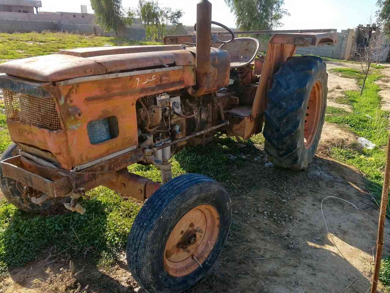 السلام عليكم  للبيع تركتر عنتر رقم او سنوية  كير  محرك شرط نكره سلف  اكسل شرط  تايرات نص عمر العنوان كركوك  السعر 2700 ///***********
