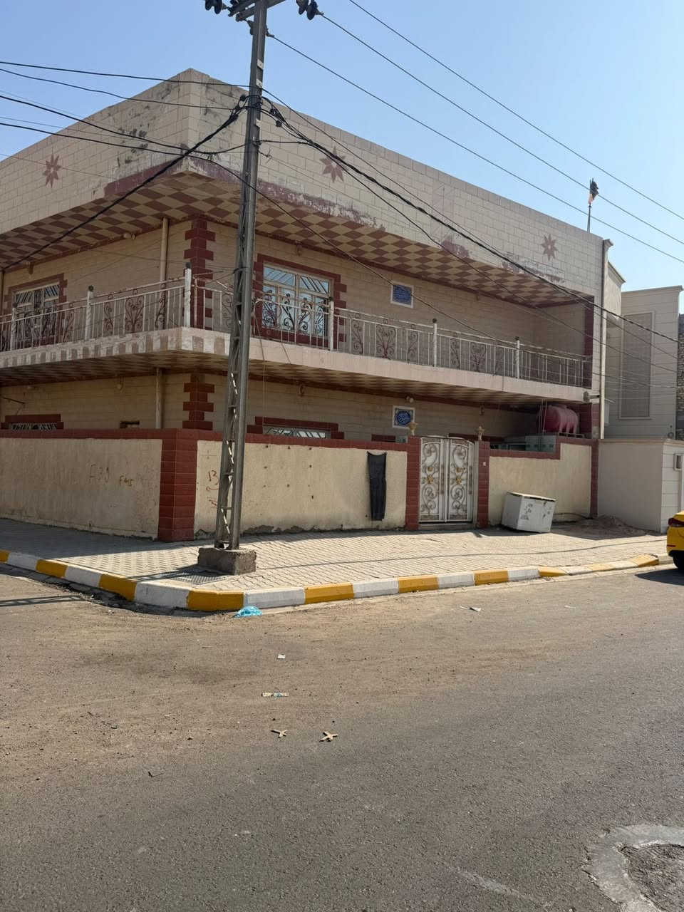 سلام عليكم بيت للبيع الموقع الراشديه ركن على شارعين مساحة البيت 264 بناء درجة آولى للاستفسار 

***********
***********
