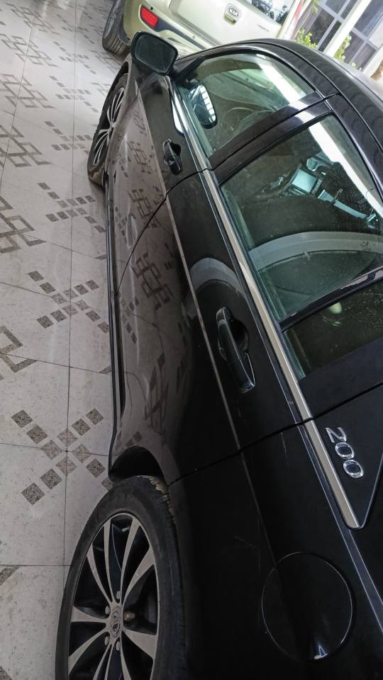 كريسلر ٢٠٠ موديل ٢٠١٣ ٦ سلندر فئة S رقم بابل 
شاشة قلاب مفعلة مع كاميرا خلفية
حساسات خلفية 
كشن كهرباء
حادثها بسيط بس بداية البنيد نفسه مصلح بدون تبديل و الجاملغات الأمامية بيهن طخات بسيطة بدون اي دواخل
جراد في القمارة والجنطة  واكو شخط بباب خلف الصدر 
كهربائيات كاملة ولا إشارة بالدشبول
فقط التبريد كومبريسر عاطل
صور الحادث مرفقة كاملة
السعر ٧٥ وبي مجال 
المكان بابل القاسم
*********** المحاويل, بابل
