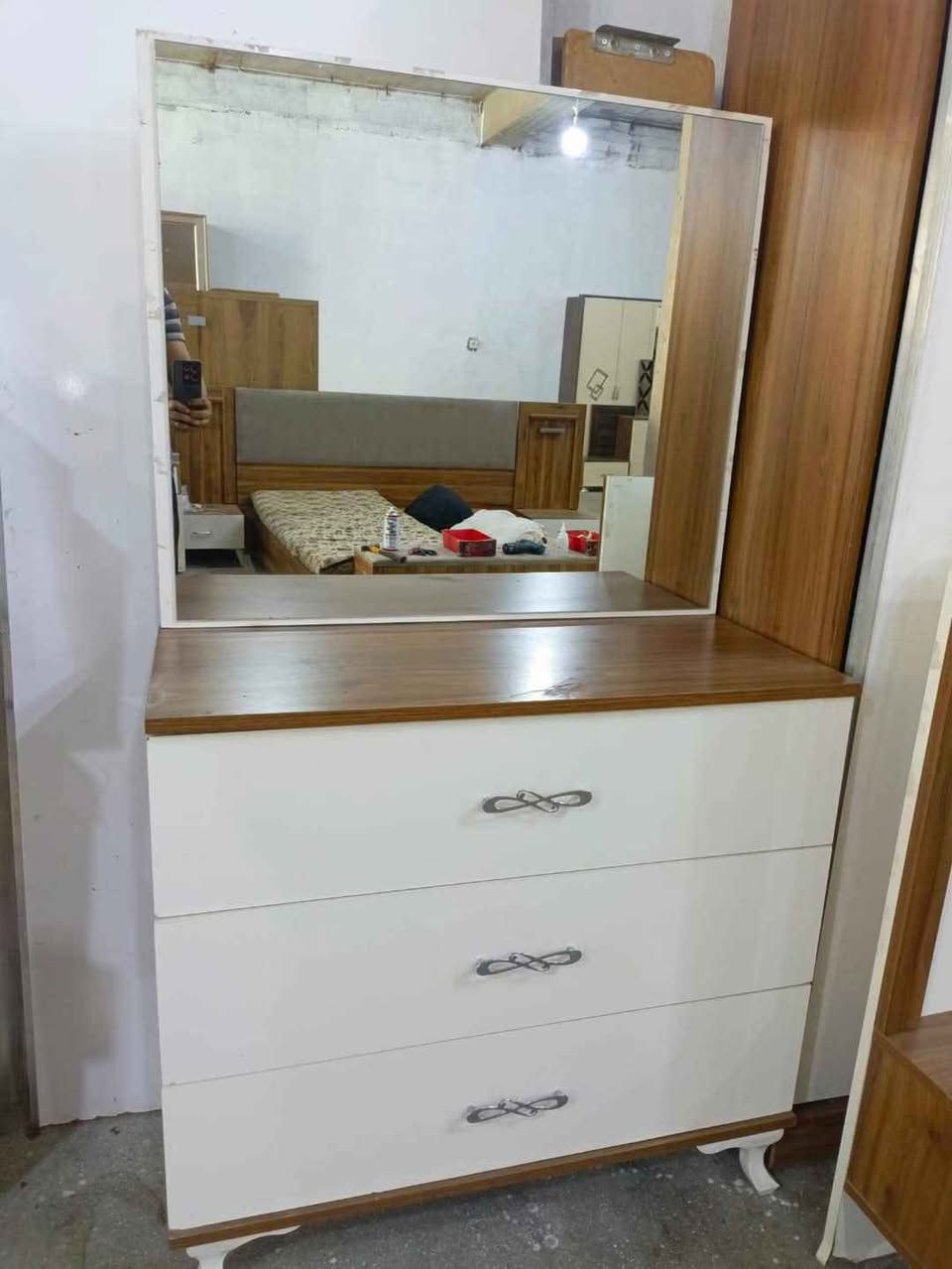 غرفه نوم شرط نظافه 475 للاستفسار الواتس اب *********** Singapore
