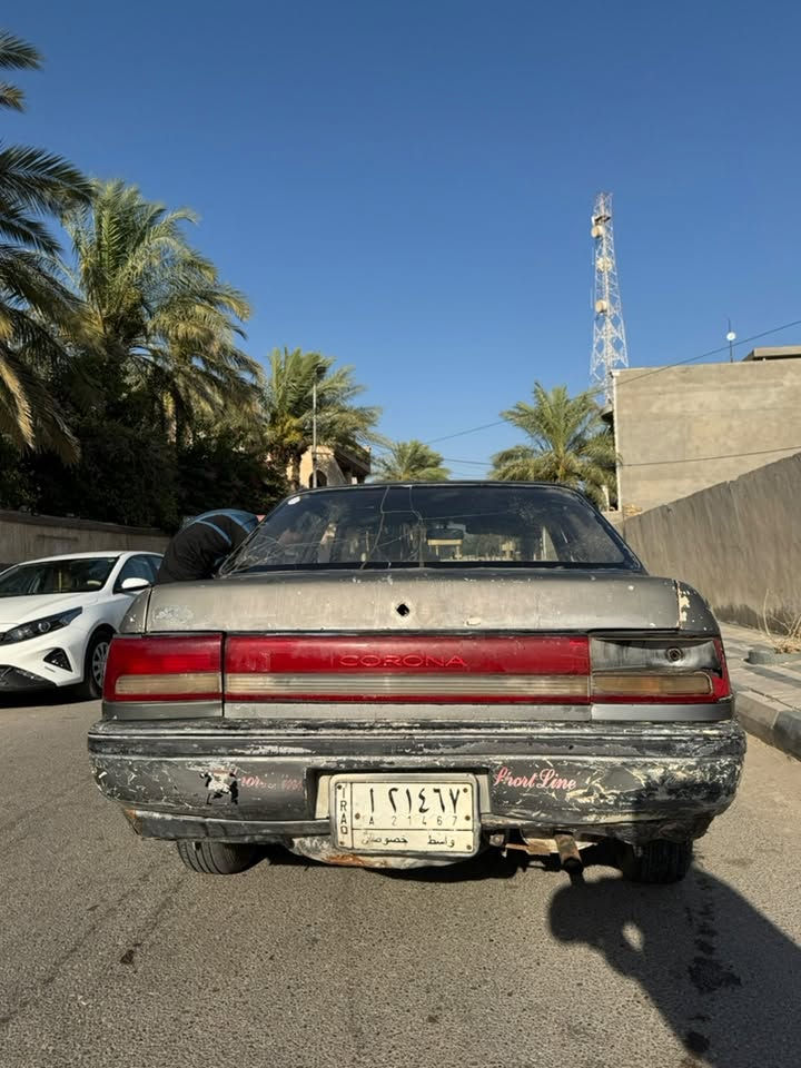 السلام عليكم سياره كرونا موديل ٩١
محركها يبخر وسنويه ساقطه والسياره شغاله وتمشي 

رايدها ب ١٧ ورقه وبيها مجال مكاني واسط 

***********
