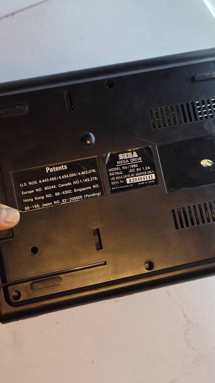 SEGA MEGA DRIVE 🖤
سيكا بورد كامل أصلية 
نضيفة معاها ثلاث جويستكات ما أصلية 
محولة وكارترج بيه 4 لعبات 
بدون فيش ثلاثية غير متوفر 
نضام البيع فحم 
سعرها 35 ألف ✨ 
متوفر توصيل كافة أنحاء العراق


**إذا كنت صاحب هذا الإعلان وتريد حذفه لأي سبب، رجاءا أرسل رسالة إلى الدعم الفني**