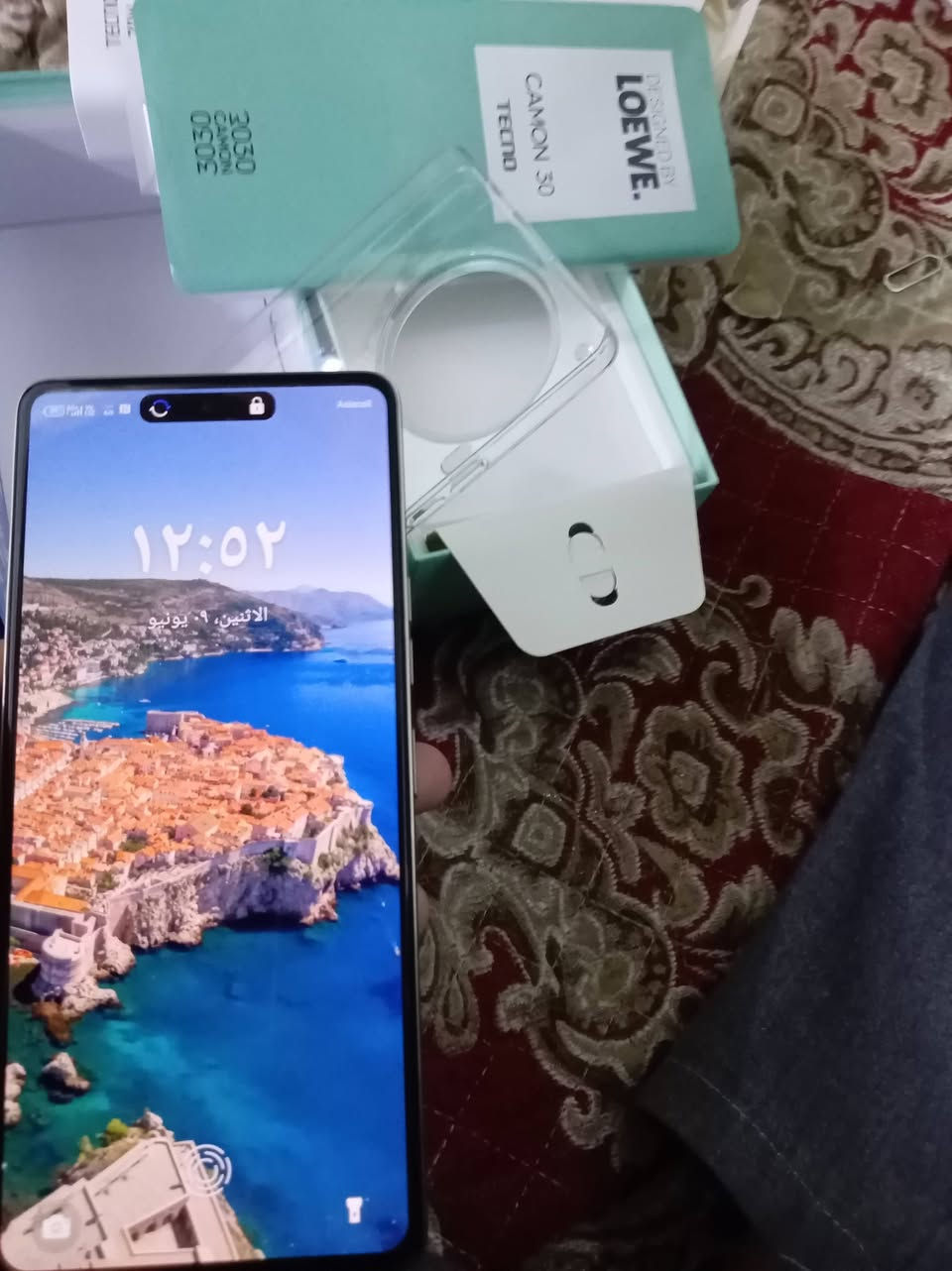 سلام عليكم موبايل للبيع او مراوس  تكنو كومن 30 موبايل جديد ماصار شهر من اشتريته موبايل حلو وجديد ويدعم شحن سريع اشاحنه 70 واط ضد الماي رقمي ***********متواجد على المازنجر اربعه وعشرين ساعه
