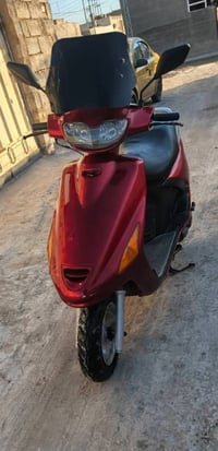 للبيع / دراجه كرستال فحل مال حاويه سلف هندر كله شغال المحرك مامفتوح ال...