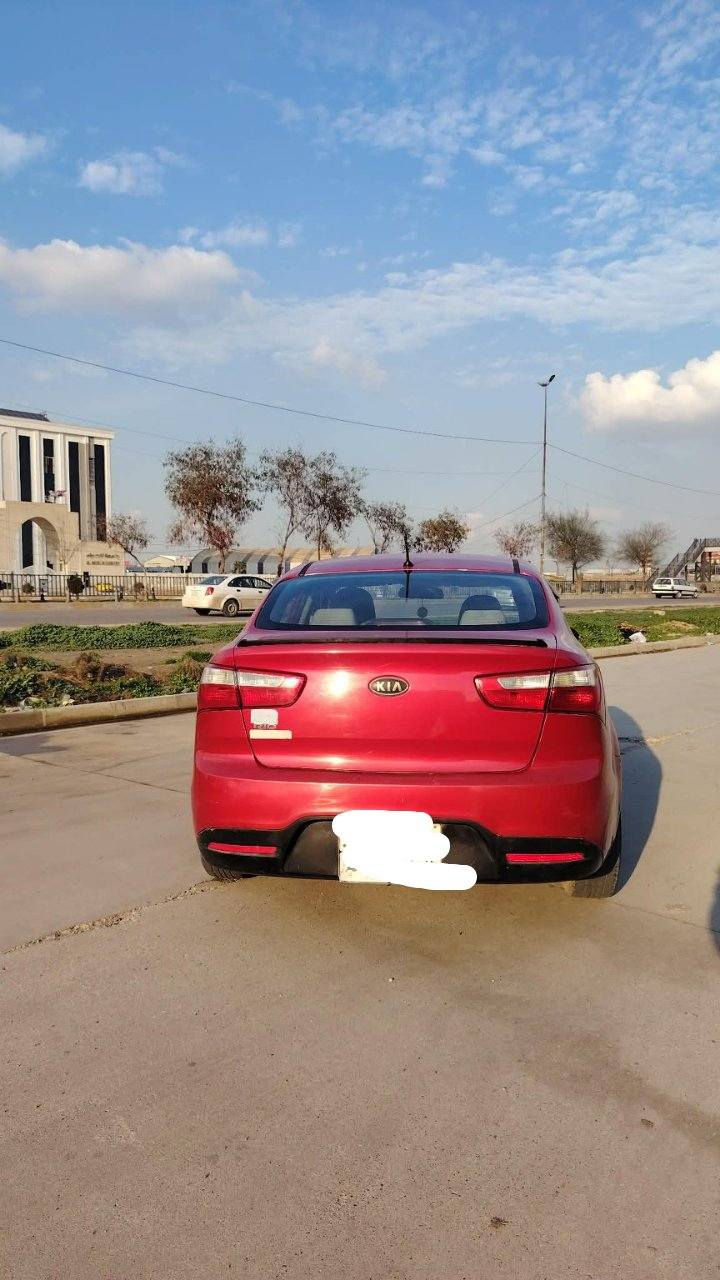 كيا ريو 2012 وارد خليجي
مكينه 16 دوش شرط هي والكير 
تحكمات ستيرن مري شفط واشاير بيهم كامره خلفيه بس مفصوله 
نضام تقليل صرف بانزين ECO
شرط بدون دوانز وعلبانزين العادي 
حماوتها ثابته عليها ادامه من راديتر وملحقاته
السعر 88 وبيها مجال اتصل ودلل 
***********
***********
