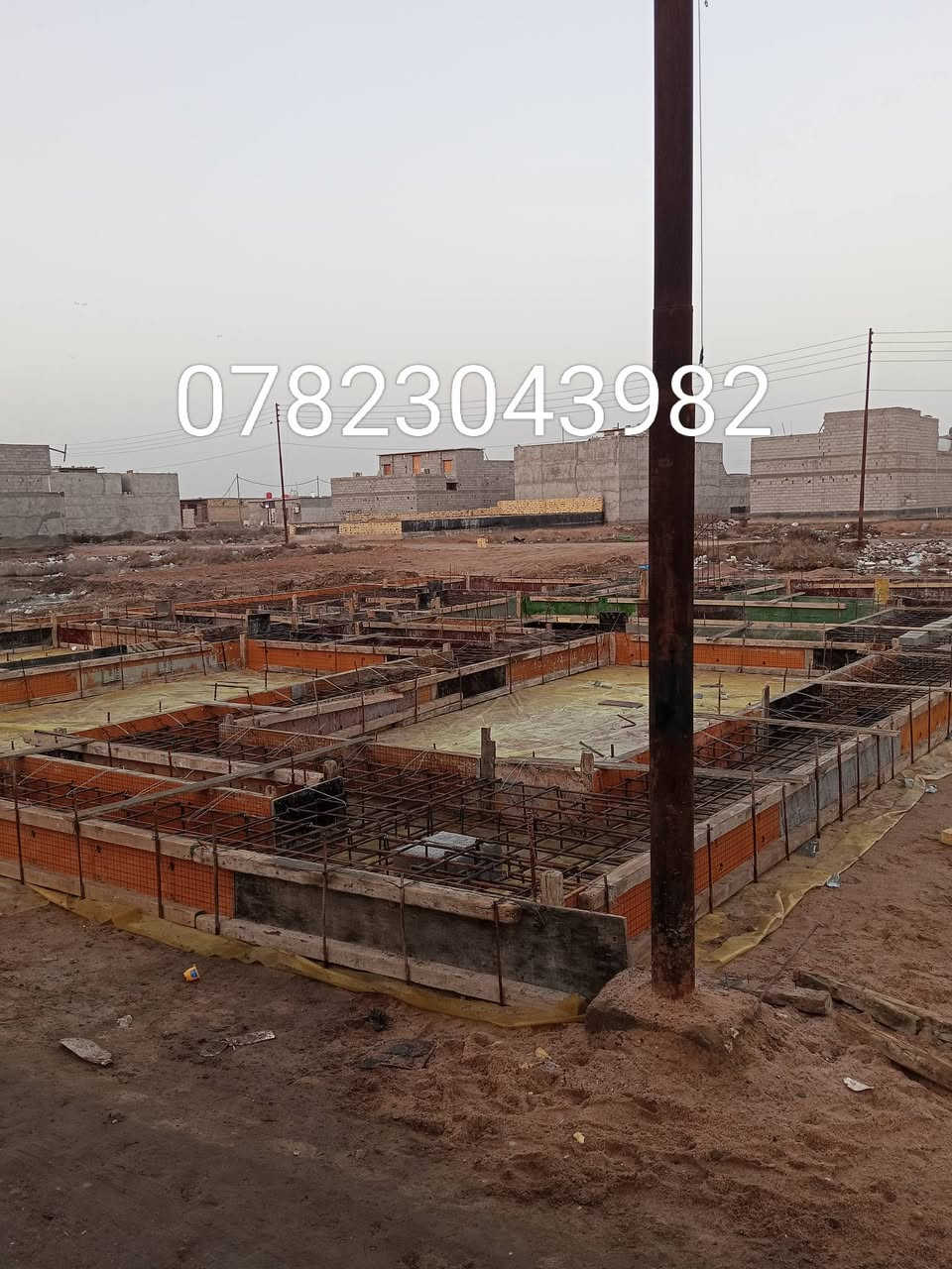 تم بفضل الله تعالى وبركاته صب أساس مساحته 250 متر في الجزيرة زين العابدين والتوفيق  للجميع ان شاء الله اخوكم احمد النجار لجميع اعمال النجاره والتسليح والصب عمل او كرسته وعمل ***********
