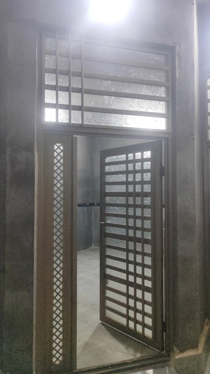 ✅سلام عليكم يتوفر لدينا بيت✅ مساحه✅ ميت متر طولاني ✅بيت بناء بلوك حي سيد جميل خلف✅ مدرسه الحشد قرب✅ نقطه داله مدارس✅ متوصط وبدتاي ✅سعر البيت 72 بي مجال قليل وينباع  ع طريق المبادرة ***********
