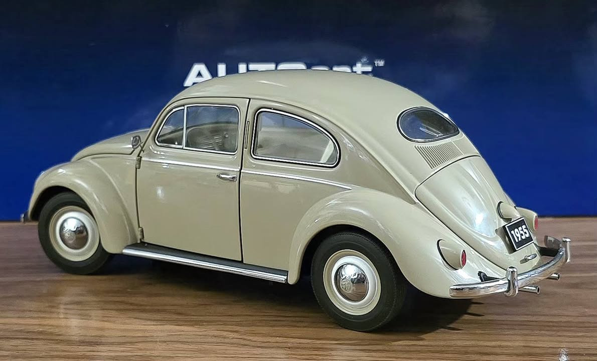 Volks Wagen Beetle 1955 1/18 Autoart.


**إذا كنت صاحب هذا الإعلان وتريد حذفه لأي سبب، رجاءا أرسل رسالة إلى الدعم الفني**