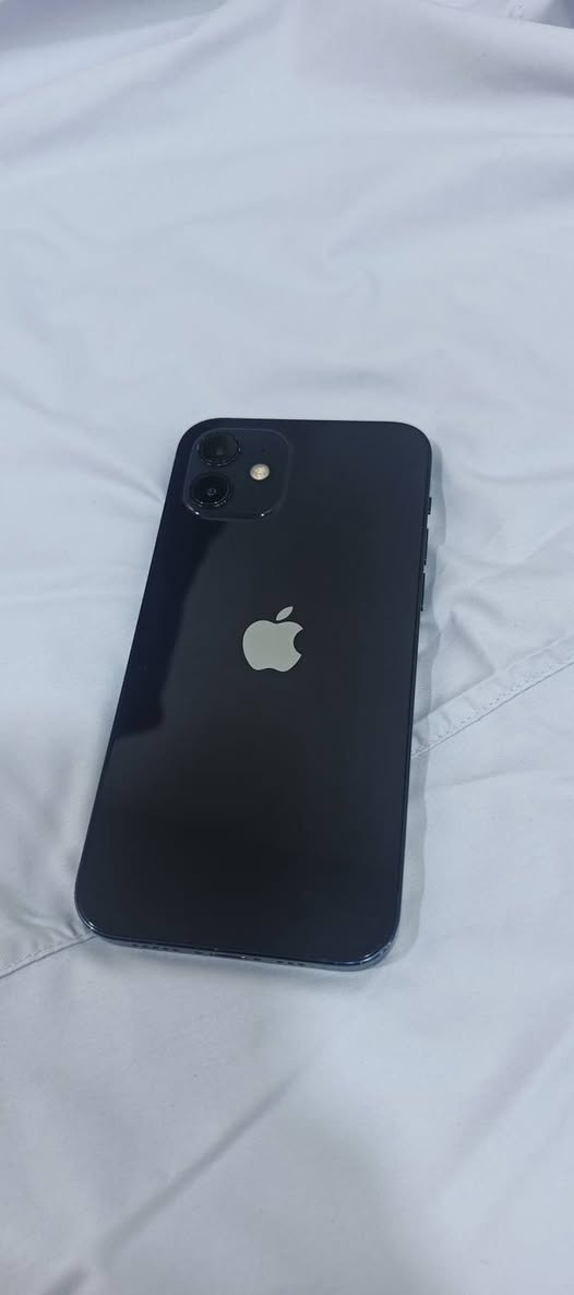 سلام عليكم ورحمة الله وبركاته ايفون 12 عادي لون حبري كبس وضع شركة بطارية 89 ذاكرة 128 جهاز جديد ما مفتوح فقط بي نقطه حبر أسفل الشاشة يسار ما ماثرة على أي شي كلشي شغال شرط البصمة سعر جدا مناسب العنوان كربلاء للتواصل ***********
