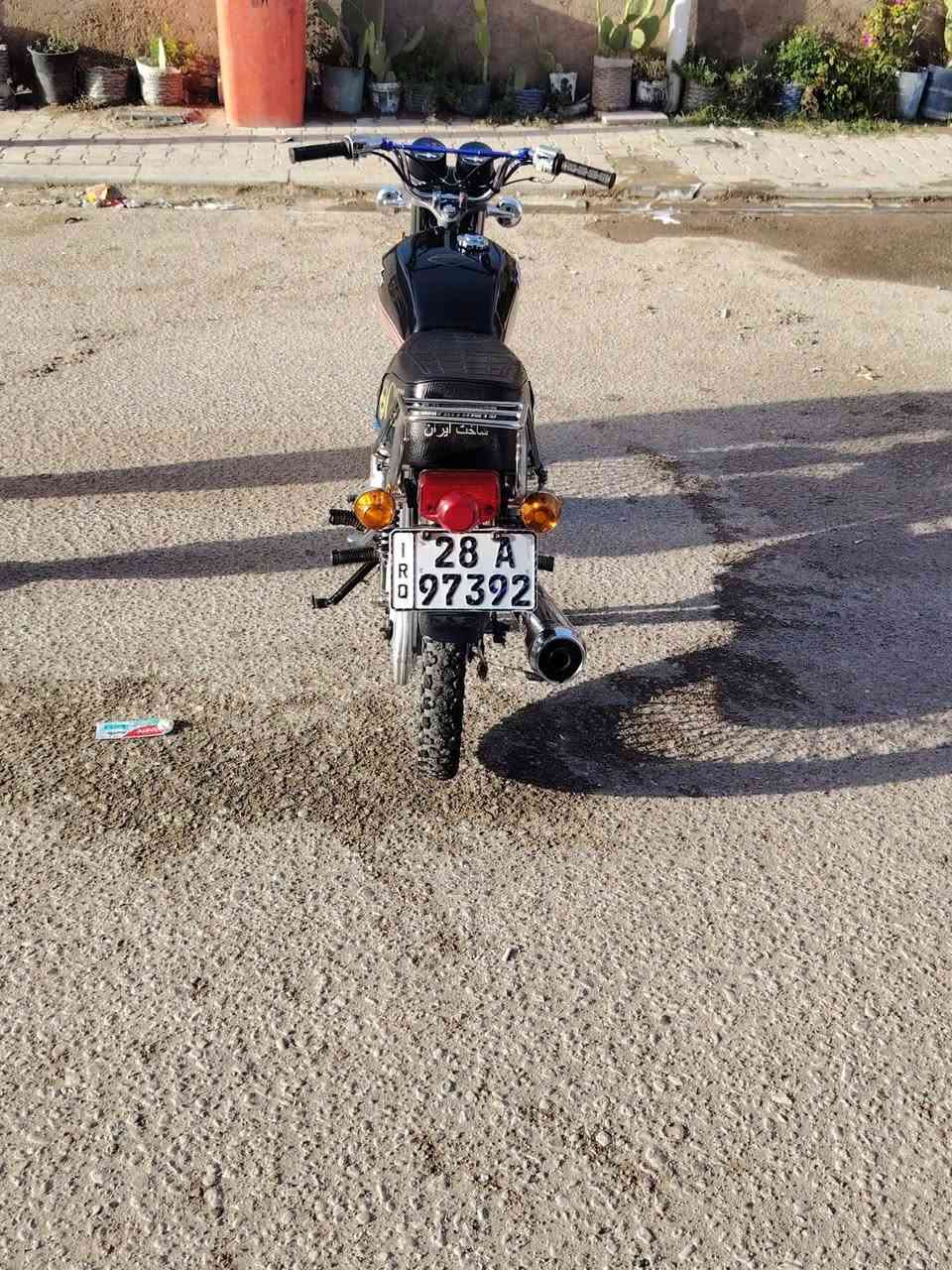 دراجه نامه رقم وسنويه بسمي سعر واحد وميتين وبيه مجال موديل 21 عنوان النجف الاشرف حي الميلاد ***********
