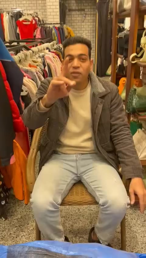 ❄️ الجو برد ومفيش أحلى من بلطو شيك يدفّيكي ويكمل ستايلك 😍
دلوقتي عندنا عرض جامد على البلطو الحريمي 👌
خامة تقيلة تدفي بجد، وقصّة تحفة تظبط أي لبس سواء كاجوال أو كلاسيك ✨
ألوان مميزة ومقاسات مختلفة عشان كل واحدة تلاقي اللي يليق عليها 💃
والسعر مفاجأة حلوة بجد 💥
الكمية محدودة.. اللي عايزة تحجز تبعتلنا رسالة دلوقتي قبل ما يخلص 🛍️

عنوانّا: حدايق حلوان ش حموده شارع المترو الرئيسي أمام خير زمان


**إذا كنت صاحب هذا الإعلان وتريد حذفه لأي سبب، رجاءا أرسل رسالة إلى الدعم الفني**