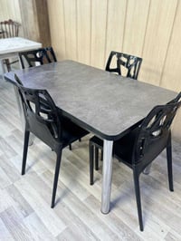 ميز وطعام وكراسي جديد  توصيل جميع محافضات يوجد جميع قياسات واسعار وتصا...