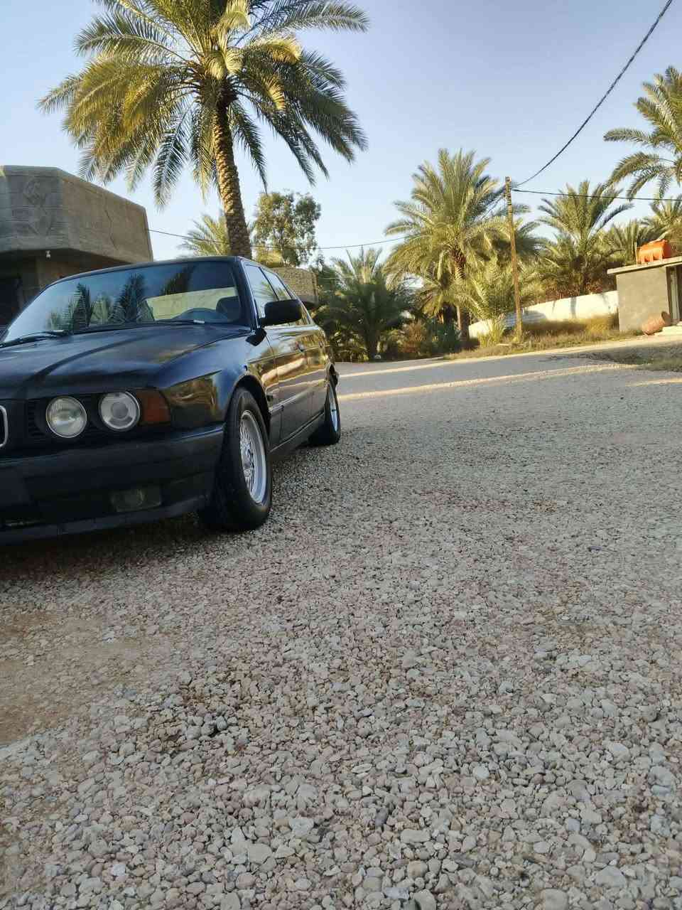 بيع او مراوس حسب القناعة السلام عليكم 525 موديل 94 اصل رقم بابل بأسمي سنوية لغاية 2029 گير مكينة حدادية تخم تاير كلة مكفول كرهبائيات على لبلاد السعر(55)وبيها مجال المكان بابل شارع100    للاستفسار على الرقم.   ***********
