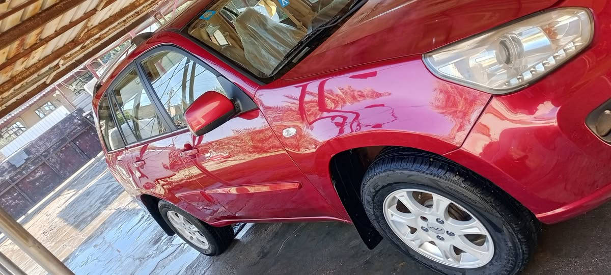 السلام عليكم تيكو للبيع موديل 2013 ماشيه 70الف

 مكفوله من الكير والمحرك والضربه والتبديل والصبغ فقط

 بيه مكانين صبغ حك أقل الشبر ومصورهن 

صدره خلفي امامي جديد تخم تاير جديد جوه باتري جديد 

 رقمه بغداد دولي هزه جديده بسمي مكان بغداد الزعفرانية 

*********** فاضل
