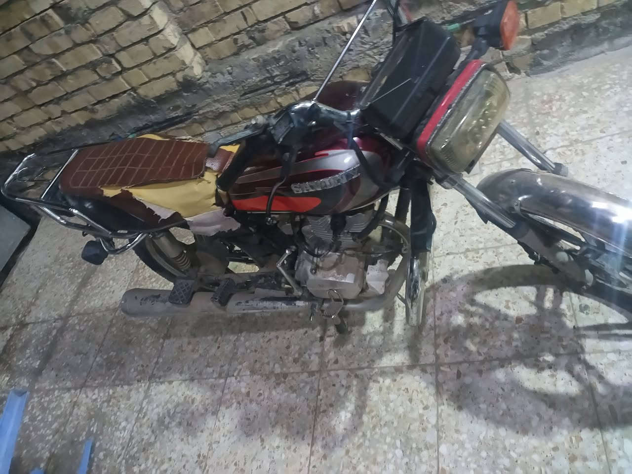 ايراني سافان خمسة كير موديل 2020 مكينة ما مفتوحة اكفلهة الك 
انضف من الصور صورت وما غاسلهة مكاني ناحية الرشيد سعر450بيهة مجال حك جية 
المو شراي لا يتعبني 

رقم***********
