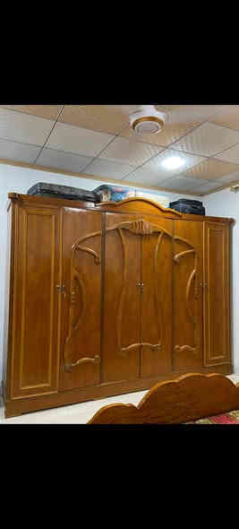 غرفه ست ابواب خشب ثقيل حيل نضيفه السعر 500-الشراي يتصل ***********-*********** وادي حجر
