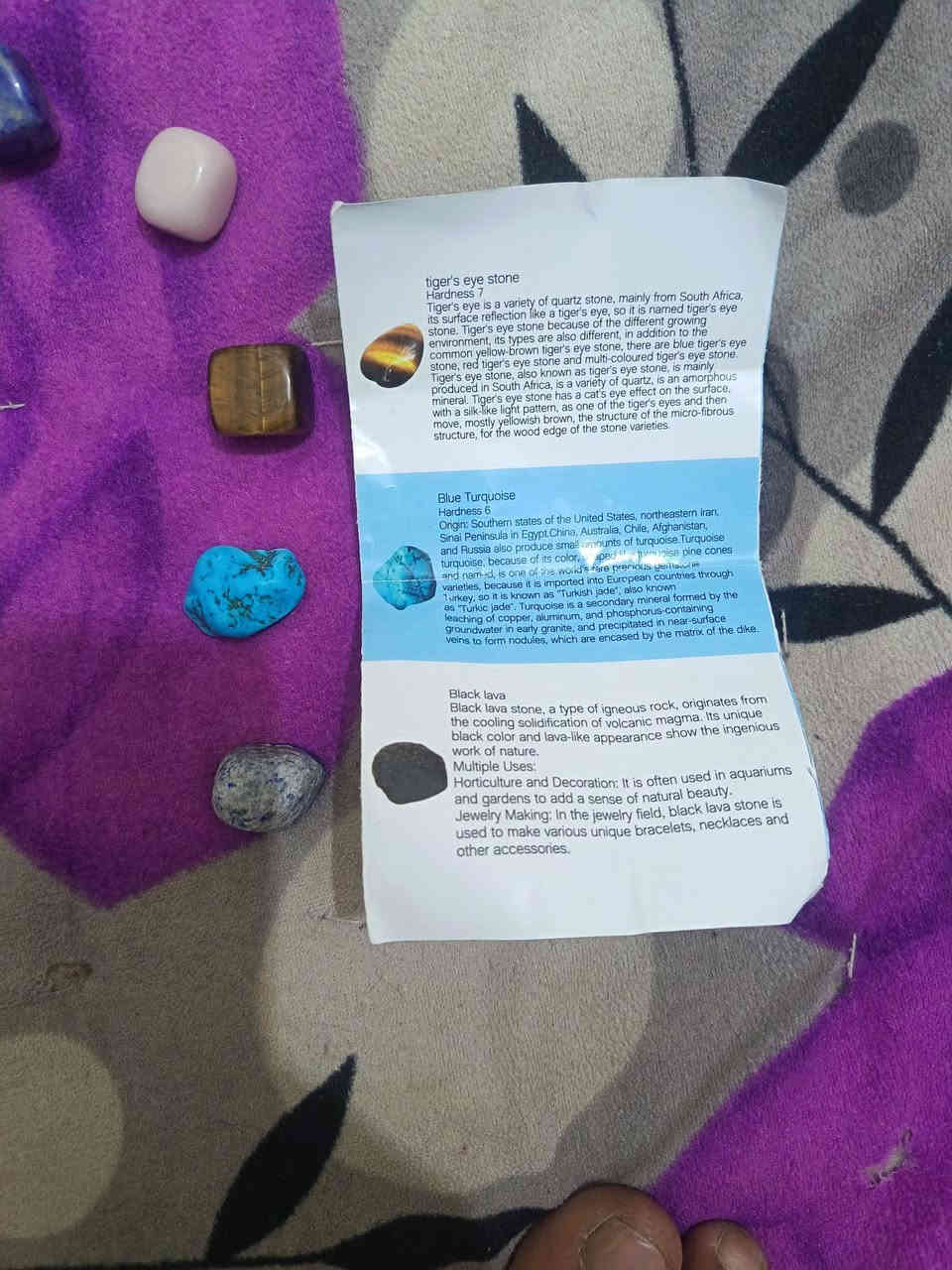 السلام عليكم اخوان عندي هيج طلعت احجار وياها كتاب اللي يفيدنا يخلي لنا سعره بالعافيه
بي واتساب ***********توصيل موجود
