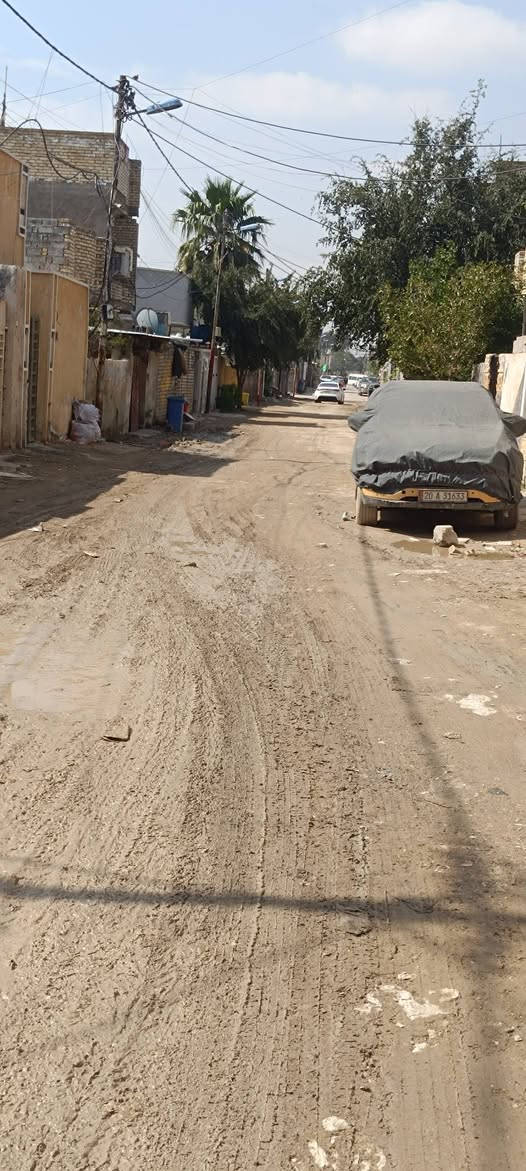 سلام عليكم قطعه ارض البيع مكان شعب حي البساتين قريبه على قناة وره شارع زور مكان قطعه كلش حلو سعر 35 وبيه مجال رقم ***********
