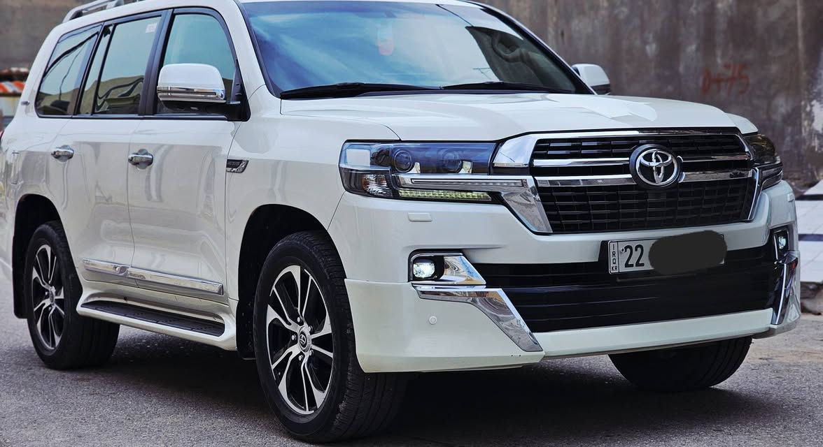 لاندكروز موديل 2019. رقم اربيل الجديد تحويل مباشر ماشيه 100الف فقط
كفاله من الصبغ فقط تكحيله موضحه بالصور والسونار مرفق بالصور
فول مواصفات 1/1.    محرك 6V
بصمات ابواب 
فتحه سلايت
كشنات  كهرباء ثلاث حركات 
كشنات جلد اصلي
شاشة بلادي 
زراكات
اشارة لكزز
مري قلاب
مري شفط
جنطه شفط
شاحن 
دبل ماوس
مثبت سرعه
سبعه راكب
ثلاث قطع تبريد
مطفايه حريق
8ايرباك
حساس امامي
حساس خلفي
تحكمات ستيرن كامله
كامرة دواره
السعر(((485)) مكان السيارة كربلاء اتصل ع الارقام
***********
***********
