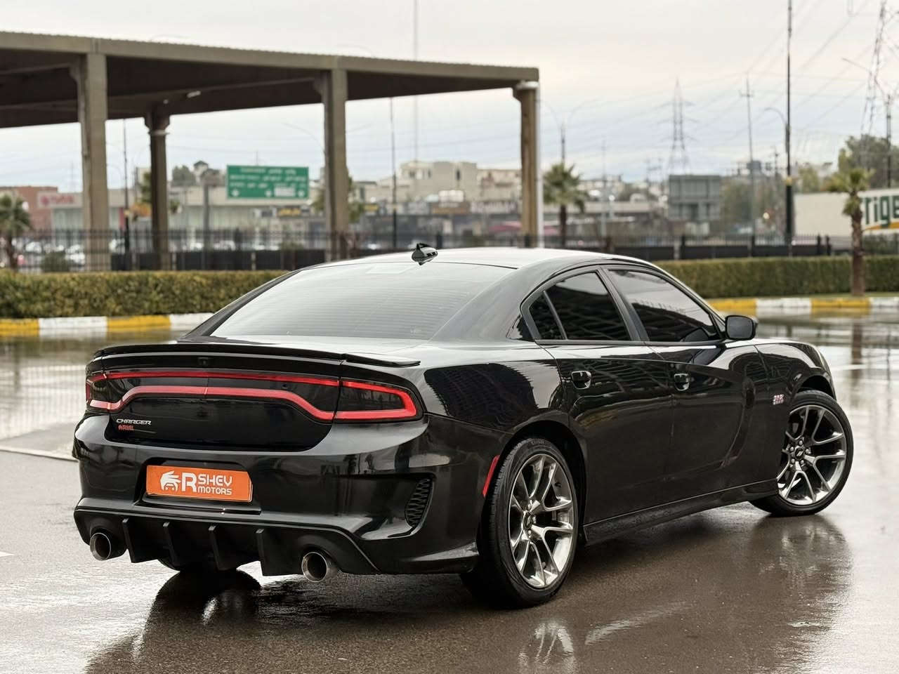 سيارة محدثة SRT و كلش حلوة 😍🔥
Dodge Charger 2017
دودج جارجر ٢٠١٧

مواصفات SXT 
(شاشة كبيرة الحجم-مقاعد كهربائية و تدفئة)

مكينة ٦سلندر حجم ٣.٦لتر تنفس طبيعي
ماشية 153,000 ميل و بحالة ممتازة 

السيارة بدون صبغ و محدث SRT
كلش حلوة و نظيفة السيارة

رقم و سنوية جديدة دهوك الدولي شرط التحويل
مكفولة من كير و محرك وكهربائيات

ب  سعر (205$) ورقة و بيها مجال بسيط

مكان السيارة

دهوك -معرض ارشف R-Shev
رقم51 من معارض التيرمينال 

واتس اب - كورك 
***********
