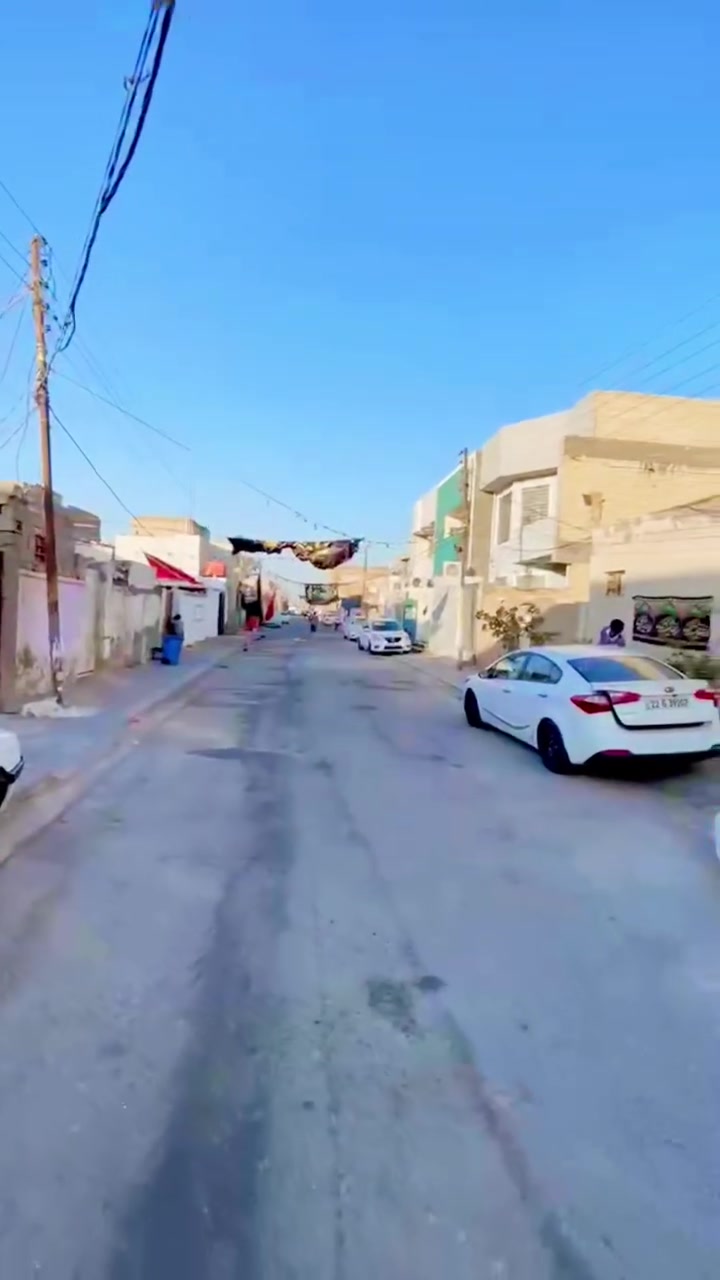 دارمساحة138متر بناء حديث حي المكرمة
طابق. نص سعر جدآ موقع ممتاز منطقة8الف قرب شارع الكبل

السعر160مع مجال للستفسار مراجعة مكتب الدار تقاطع هنديه قرب البريد استفسار ***********
