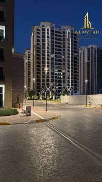 🏢 شقة للإيجار – مجمع أبراج النخلة السكني  📐 المساحة: 224 م² (ركنية) 🏙️...
