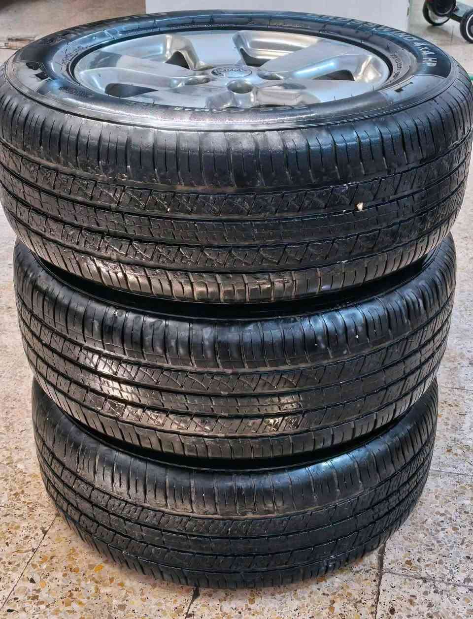 تخم ويل 18 جيب شيروكي بلادي اصلي نظيف جدا مكفول من فطر او كسر  + تخم تاير 2 نظيف جدا و 2 نص عمر 

السعر 450 الف 

واتساب ***********
