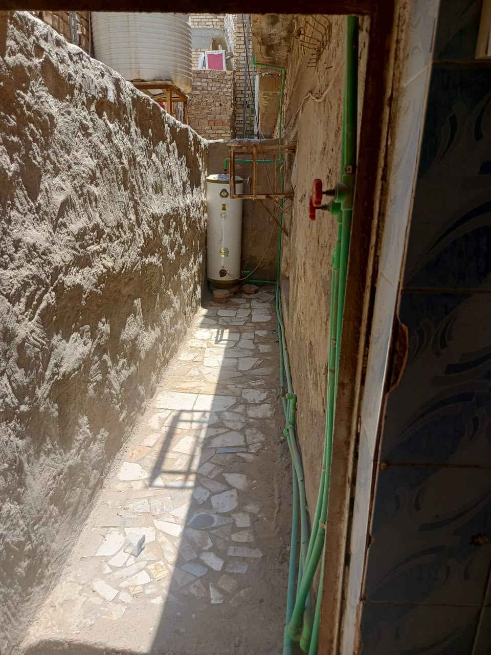 مستعجلين علبيعه كلش بداموك مساحته 150 متر موقع مميز جدا
دار للبيع مساحه 150 متر تقع في داموك ال150  قرب مدرسه طوعه للبنات مطله على شارع 15 مقابيل المتنزه موقع مميز. لتفاصيل اكثر يرجى مراسله الصفحه الطابق الاول يحتوي على غرفتان ومطبخ وصحيات وهول داخلي  واستقبال والطابق الثاني يحوي غرفه وصحيات مع سطح 
رقم ***********
ورقم ***********

@الجميع
