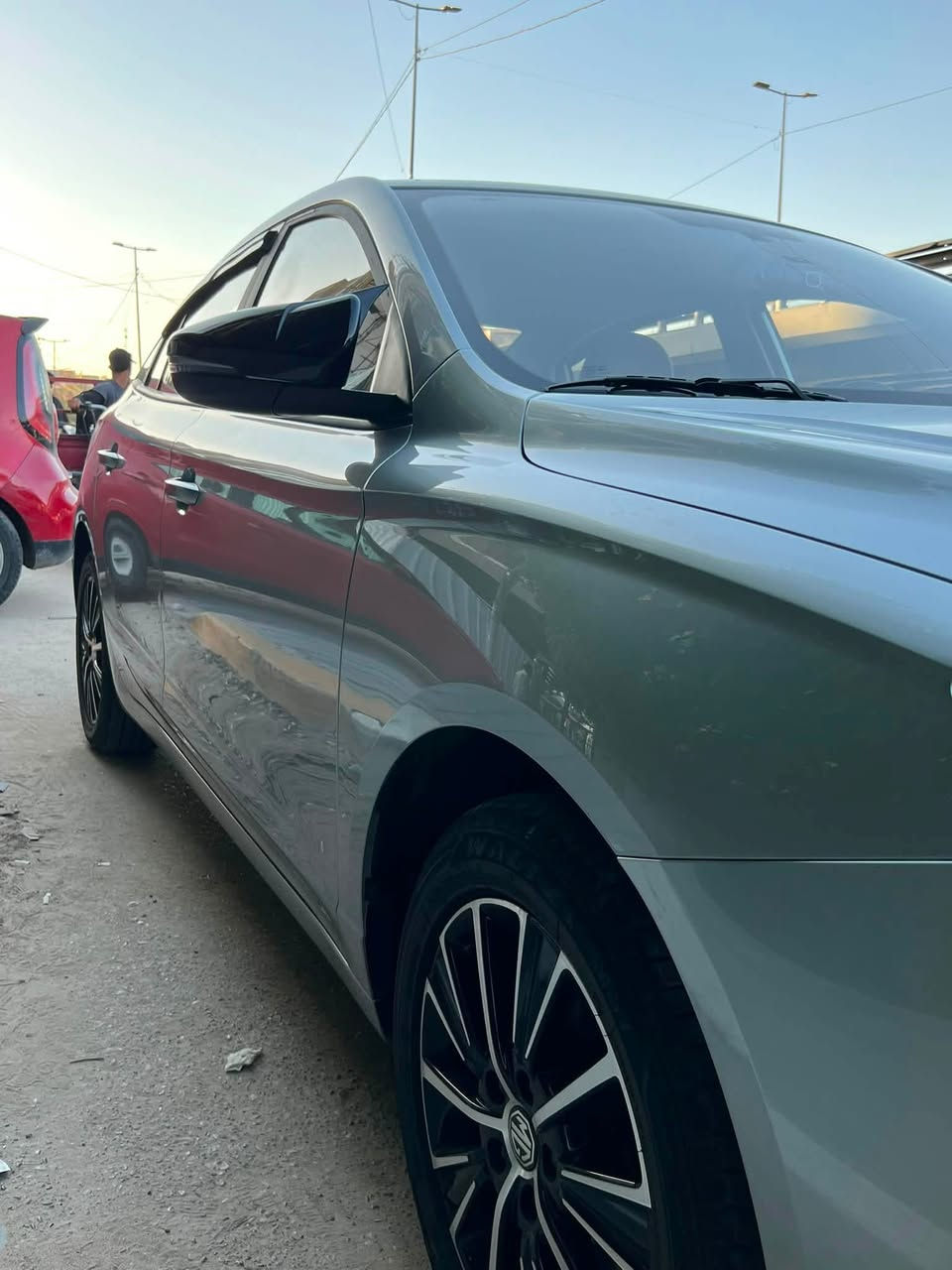 للبيع MG 5 
الموديل  شكل جديد 2025 
السعر 116 بيها مجال
السياره باسمي تريد تحويل تريد وكاله باقي سنتين على هزه يله تنتهي 
سياره كفاله عامه من صبغ وبارد وتكحيل 
ماشيه 14 الف ونص قابله للزياده  
هندبريك دكمه بصمه كامره خلفيه اوتو هولد مواصفات شكل جديد معروفه 
ابيعلك على حطتها هيه اكسسوارات 
مكاني بغداد شارع فلسطين 
‏***********
