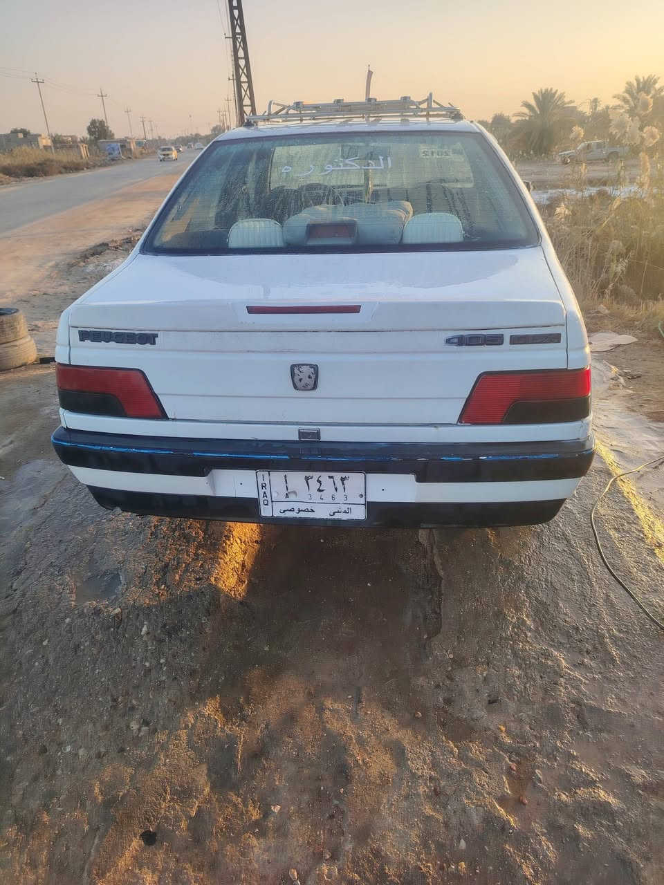 السلام عليكم  ***********
بيجو 405 للبيع 
مكينة وكير شرط تخم تاير ابو الخط حدادية بالكارتون تبريد دفاية كهرباءيات كله شغالة شاشة سماعات بلاد سنوية لل28 مشروع وطني مثنى مداور مباشر السعر 39 وبية مجال بسيط
