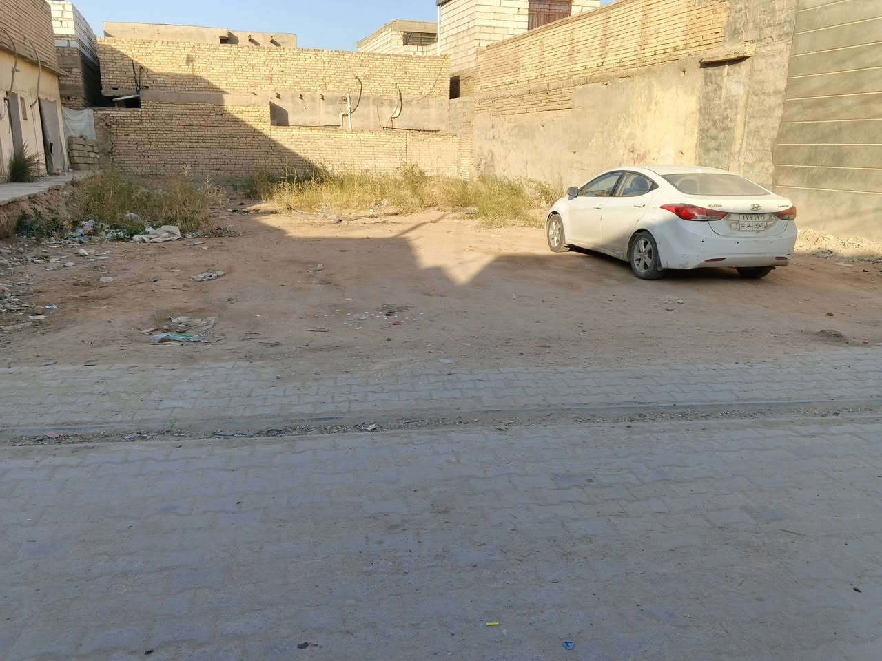 يا الله سلام عليكم قطعه طابوا صرف للبيع  في حي العسكري شارع المستوصف مساحه 305 متر متفونه أو جاهزه ***********
