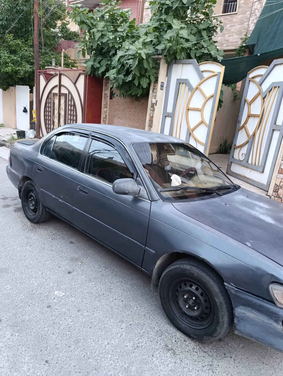كورلا موديل 93 مكينة وكير شرط وتبريد ثلج سيارة باسمي تحويل فقط 40وبيها مجال ***********
