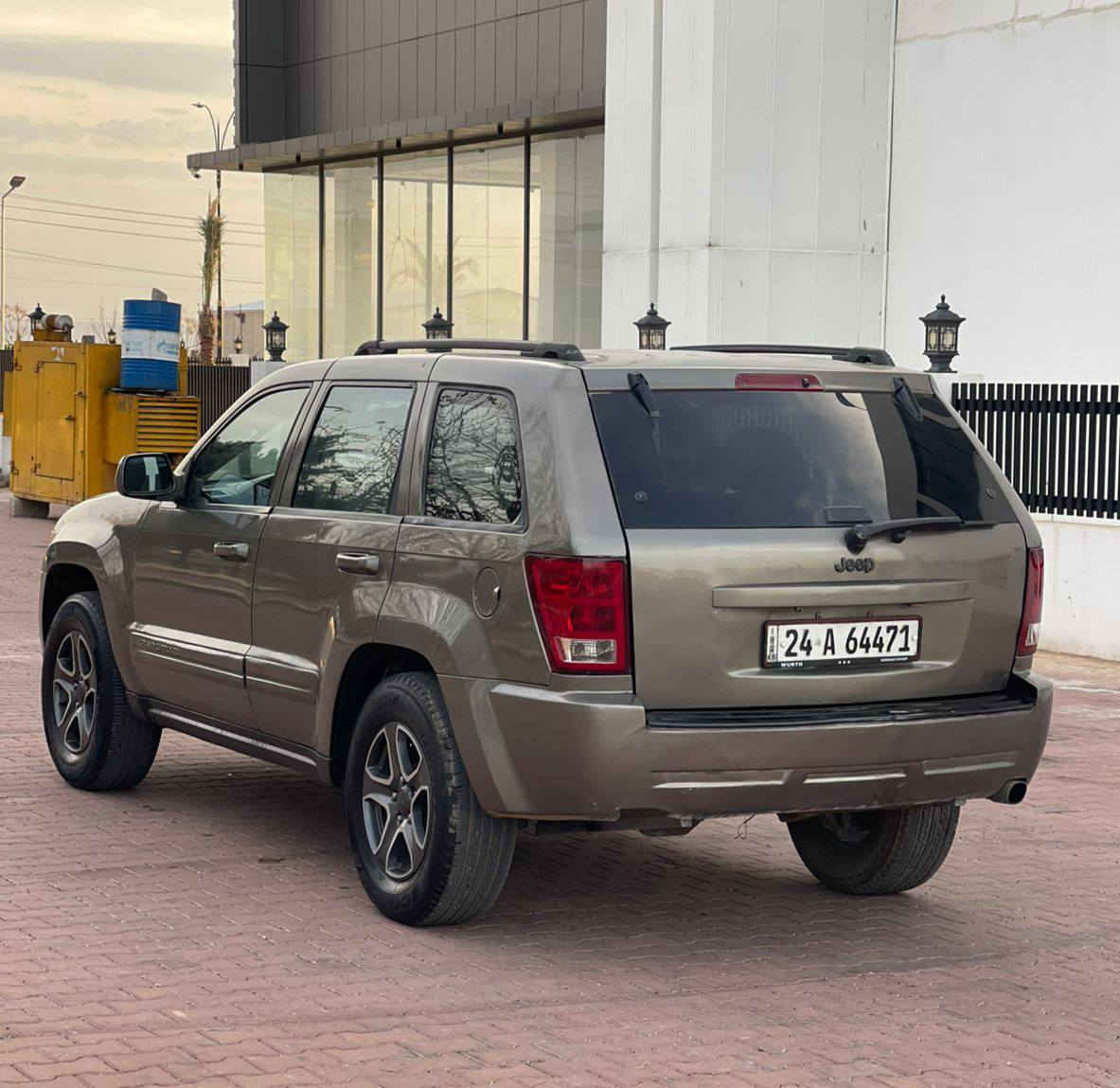 عربي / کوردی 
کورك : ***********
رقم تلفون : ***********
رقم بي واتساب : ***********
سعر : 78 ورقە و مجال بسیط 
عليهاغرامە :  200 $ دولار  غرامه  ينزل من سعر 
للبیع او مراوسە جیب لاریدو مودیل 2005محرك 6 سلندر حجم 3700 مرغوب تبرید شغال ثلج قطعتین شاشه اندرويد کیر اوتوماتیك صبغ عام جمالي بدون  دواخل وسیارە کیر و محرك  وتبرید  و صدر امامي و خلفي جدید غرفتها جدیدة و مرتبە و  حلوە  و جاهزە بدون عیب و کهربائیات شغال رقم و سنویە جدید وتحویل و وکالە  شرط  باسمي مكان السياره ... قظاء عقرة ... بین اربیل و دهوك ..... 
ــــــــــــــــــــــــــــــــــــــــــــــــــــــــــــــــــــــــــــــــــــــــــــــــــــــــــــــــــــــــــــــــــــــ
بو فروشتن و گورینەوە جیب‌ لاریدو مودیل 2005 مەکینە 6 پستنی حەجمی 3700 مەرغوب سەیارەکە کیر و مەکینە و تەبرید و کارەبایەتی هەموی بەشەرتە سەیارەکە توندو تولە  بوياغ عامە پێش و پشت کەبسە سەیارەکە  تەخمی پێش و پاش نوێیە دینار مەسروفی تێدا نیە بەشەرت سەیارەکە رەقم و سەنەوی   نوێیە بە ناوی خومە تەحویل و وەکالە  .... شوێن ... قەزای ئاکرێ .... اكر, نينوى
