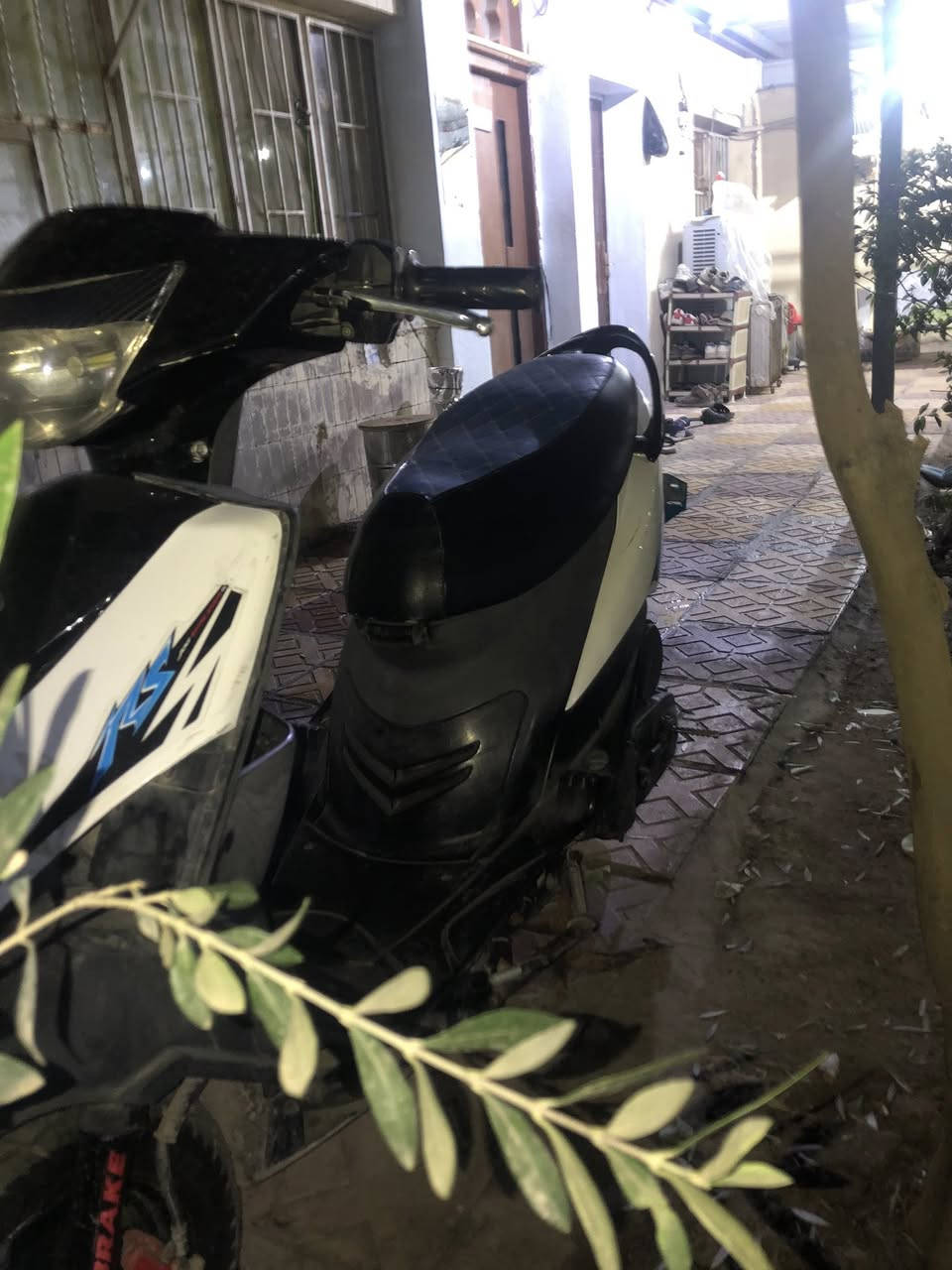 السلام عليكم للبيع ماكس عدلة صالنصة FM الدراجة نظيفة فول نقصها سلف السعر ٤٢٥ مكاني المسيب للاستفسار رقمي  ‭٠ ٧٧٢ ٤٤٨ ٥٣٣٧‬
