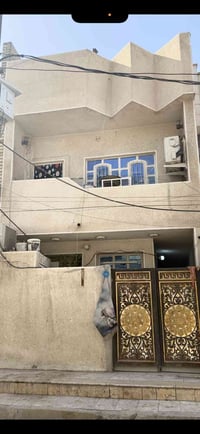 دار للبيع مساحه 100 واجهه 5 المكان بلديات صحفين يم سوك الميت للاستفسار...