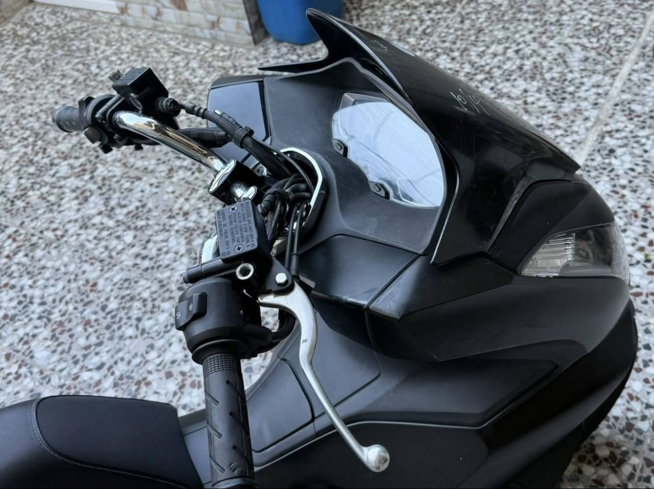 pcx
جديده مكفوله كفاله عامه السعر 21 مكاني بغداد الاورفلي 
***********
