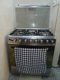 طباخ 5عيون فرن شغال فوك وجوه للاستفسار 07721801860متوفر واتس اب