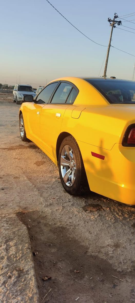 السلام عليكم 
جارجر ١٢ السياره ستوهه معمره تعميره كامله حداديه كير مكينه صبغه جديده غرفه جديده 
السعر ١٤٥ 
***********
