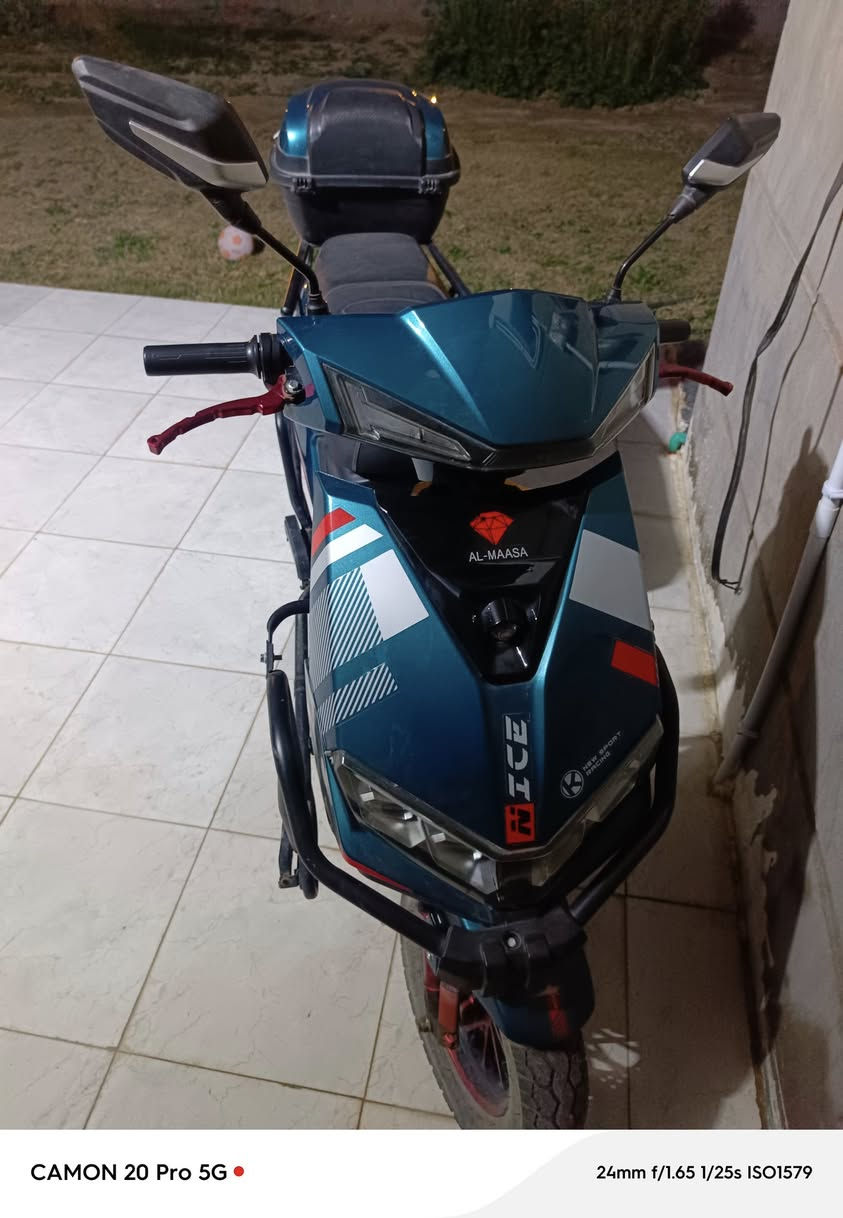 السلام عليكم ورحمه الله وبركاته
للبيع
دراجه شحن 🔋⚡الماسه موديل ٢٥ نضيفه
 السعر ٦٥٠ وبيها مجال 
***********
الرمادي جزيره البوذياب
