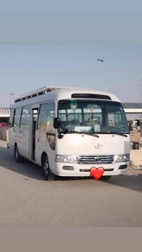 كوستر موديل 2010 راس الثور بيها صبغ بس البجم والذيل الوره شويه بي والا...