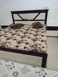 طقم سرير نفرين • مرتبه عسلي • له که لار